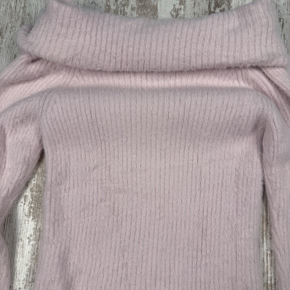Off the Shoulder Baby Pink Sweater Barbie Core Bella Swan Core Sz M Major Label - Picture 8 of 10